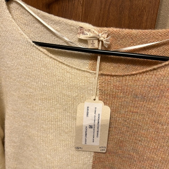Hem & Thread NWT colorblock sweater - Picture 2 of 6